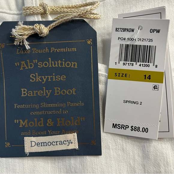 Democracy Optic White Ab"solution Skyrise V-Yoke Barely Boot Scallop Hem Jeans - Picture 8 of 10